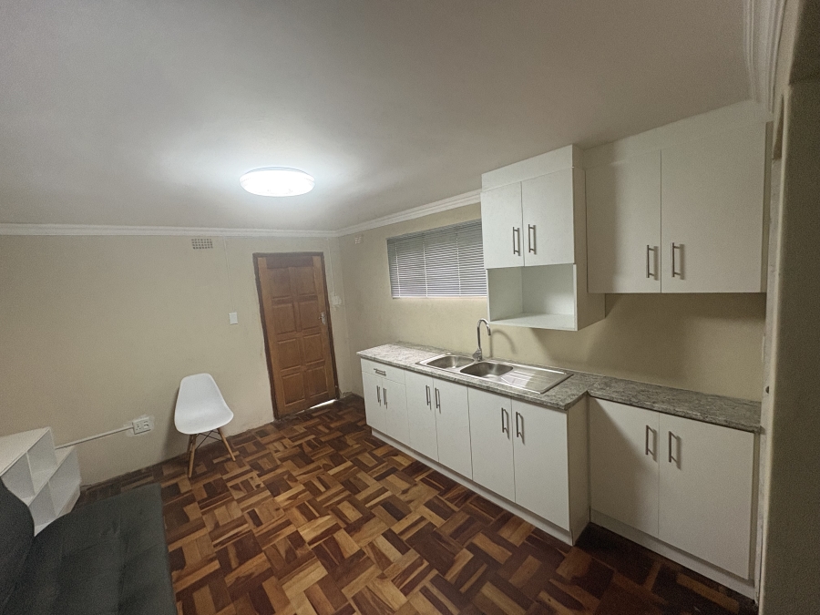 To Let 1 Bedroom Property for Rent in Carrington Heights KwaZulu-Natal