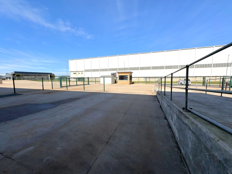 To Let Commercial Property for Rent in La Mercy KwaZulu-Natal