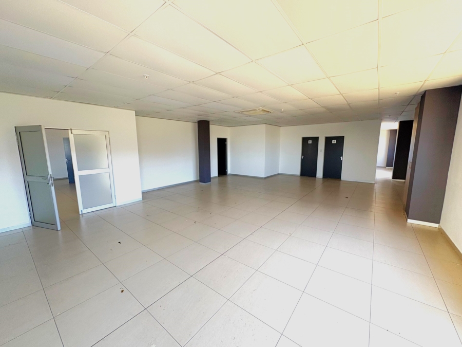 To Let Commercial Property for Rent in La Mercy KwaZulu-Natal