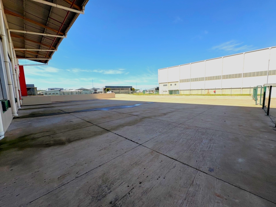 To Let Commercial Property for Rent in La Mercy KwaZulu-Natal