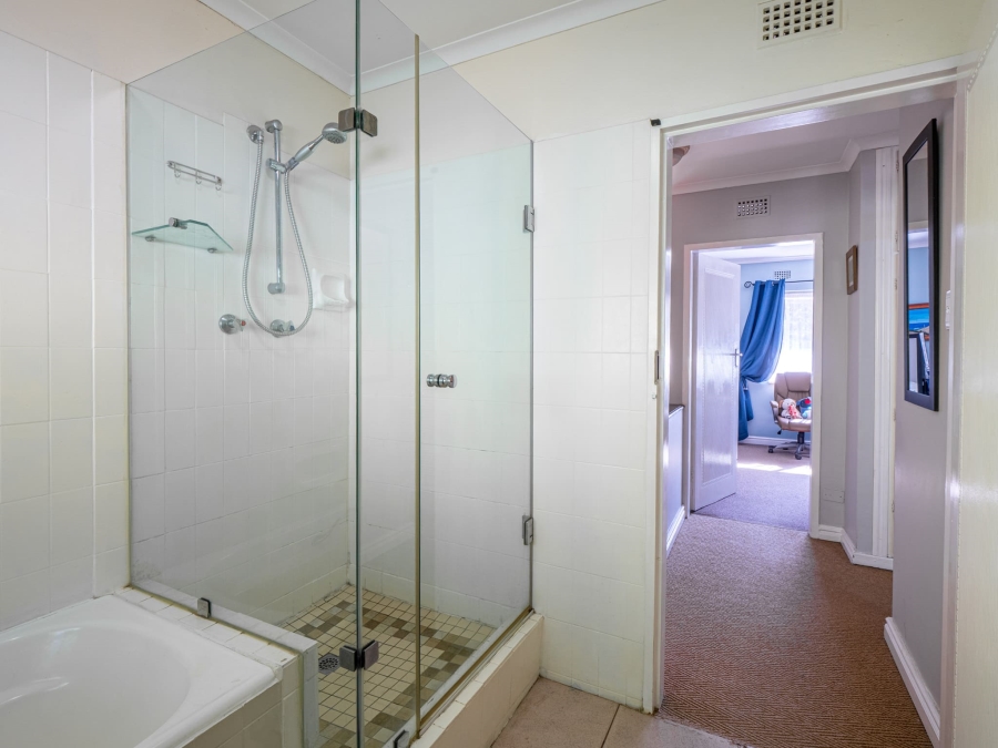 3 Bedroom Property for Sale in Kloof KwaZulu-Natal