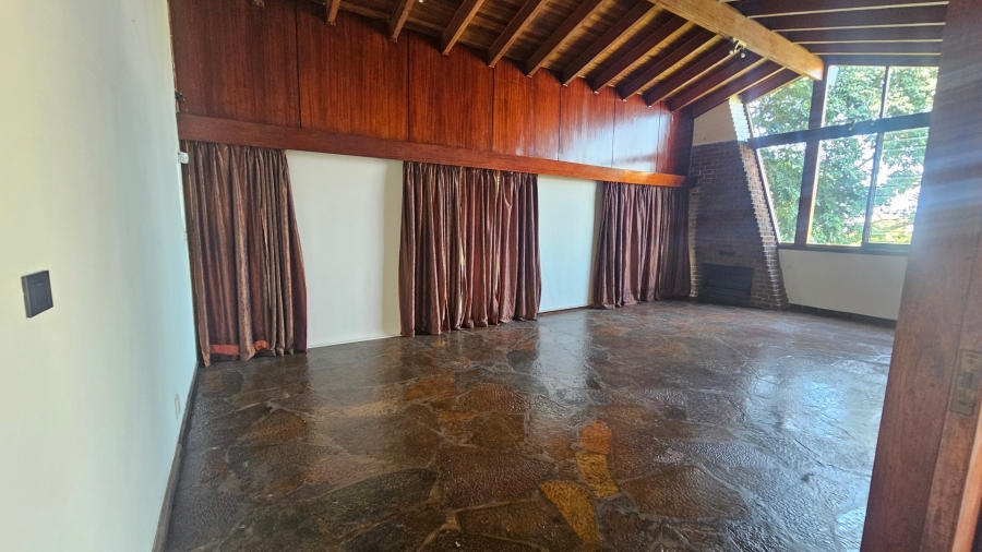 To Let 4 Bedroom Property for Rent in Umbilo KwaZulu-Natal