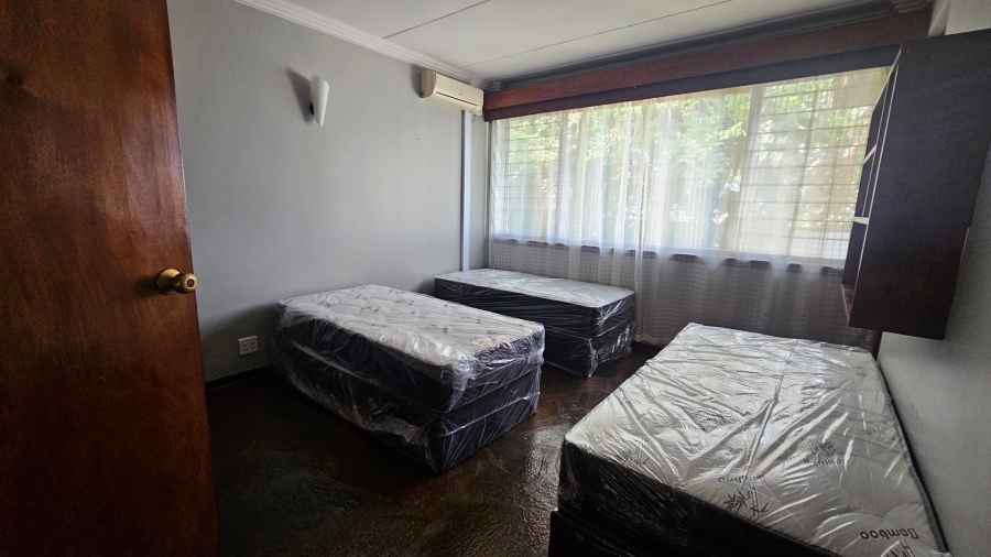 To Let 4 Bedroom Property for Rent in Umbilo KwaZulu-Natal