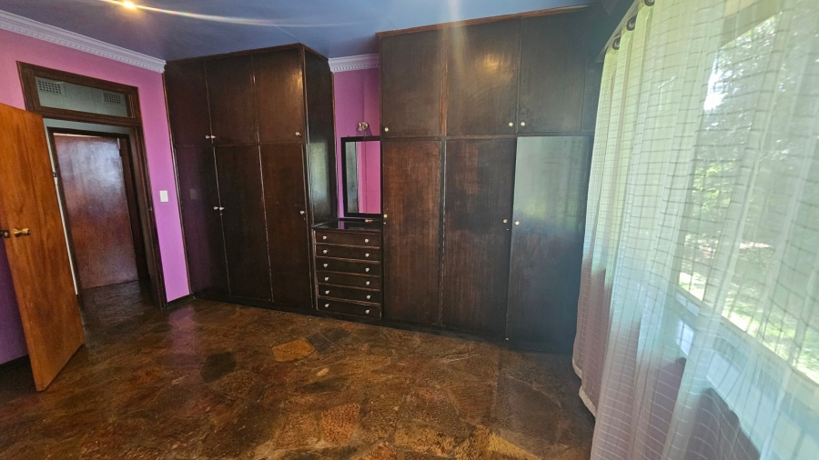 To Let 4 Bedroom Property for Rent in Umbilo KwaZulu-Natal
