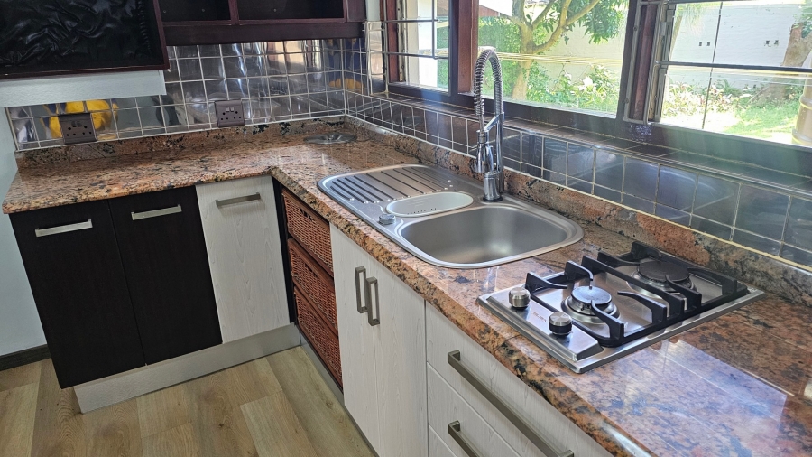 To Let 4 Bedroom Property for Rent in Umbilo KwaZulu-Natal