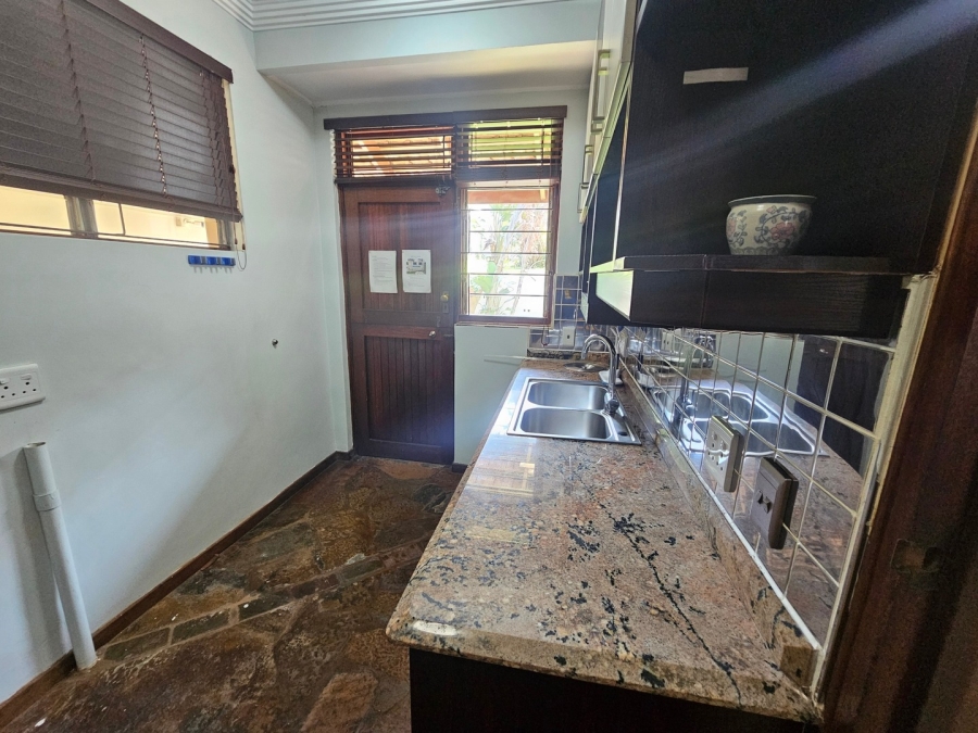 To Let 4 Bedroom Property for Rent in Umbilo KwaZulu-Natal