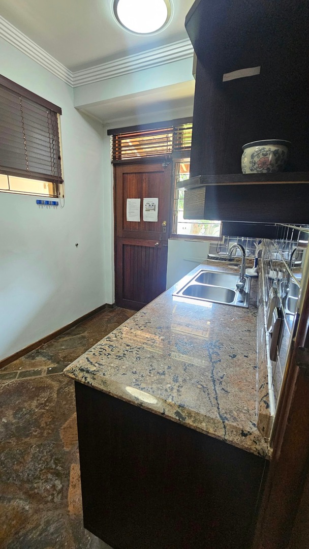 To Let 4 Bedroom Property for Rent in Umbilo KwaZulu-Natal