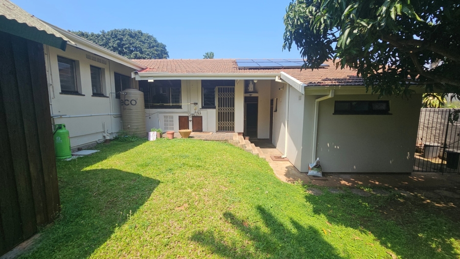 To Let 4 Bedroom Property for Rent in Umbilo KwaZulu-Natal