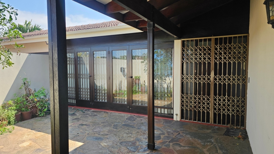 To Let 4 Bedroom Property for Rent in Umbilo KwaZulu-Natal