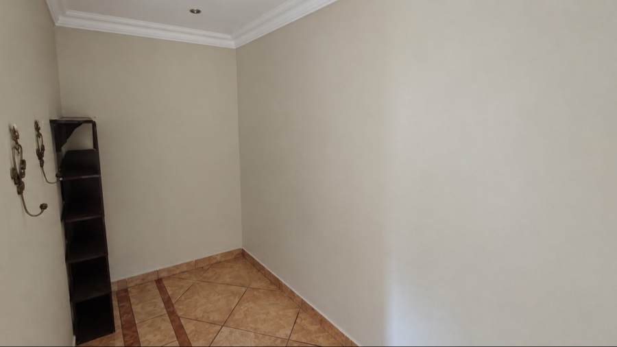 To Let 3 Bedroom Property for Rent in La Mercy KwaZulu-Natal