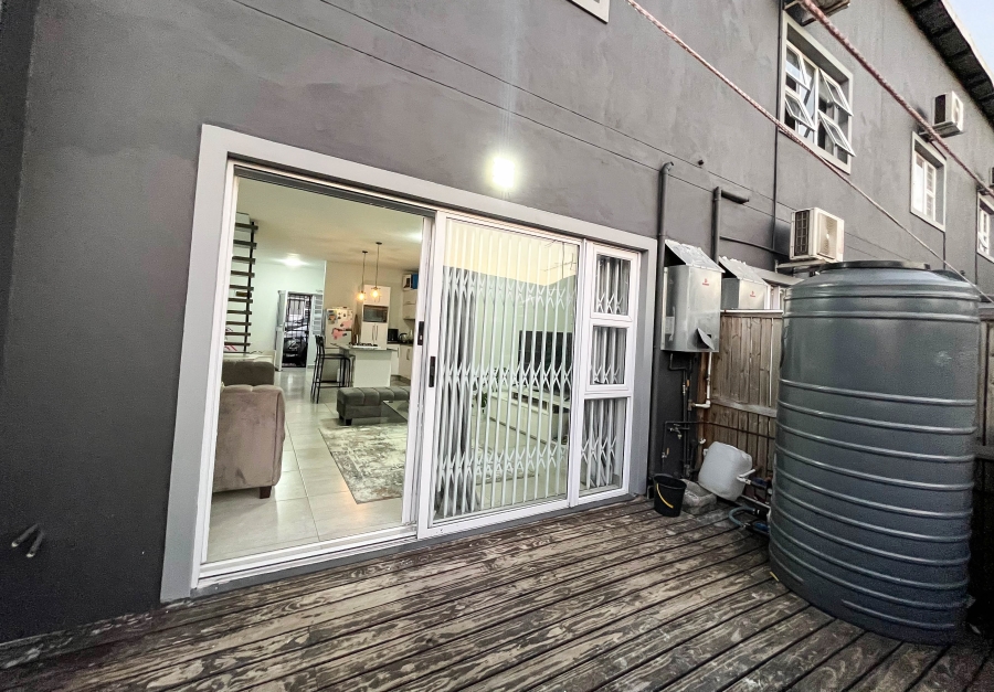 To Let 2 Bedroom Property for Rent in Red Hill KwaZulu-Natal