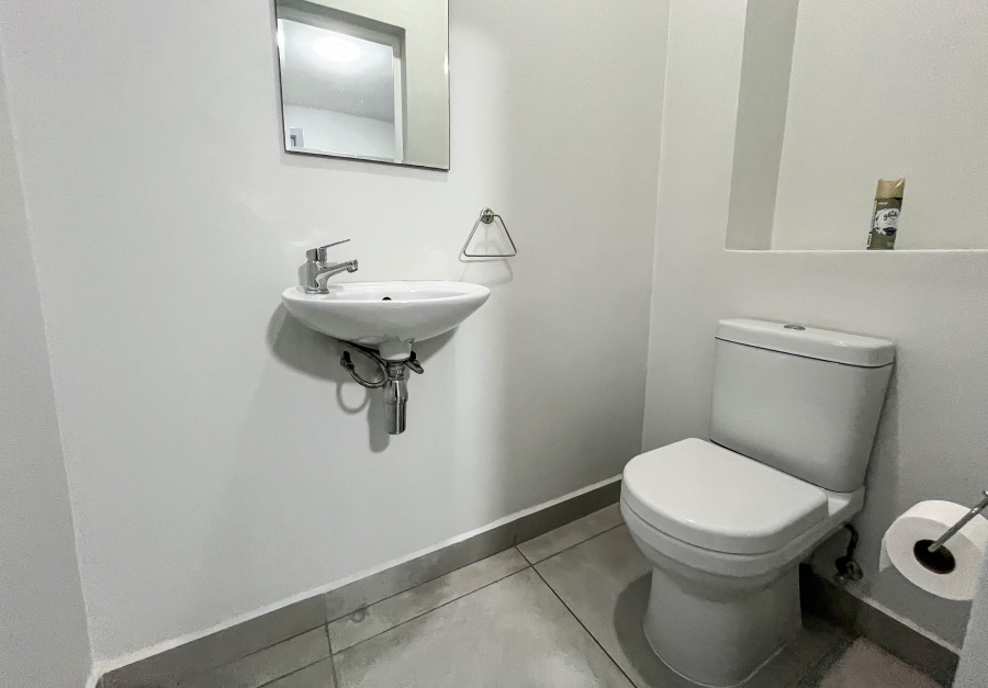 To Let 2 Bedroom Property for Rent in Red Hill KwaZulu-Natal
