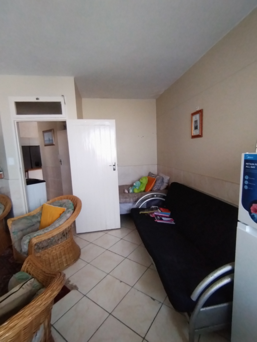 1 Bedroom Property for Sale in Amanzimtoti KwaZulu-Natal