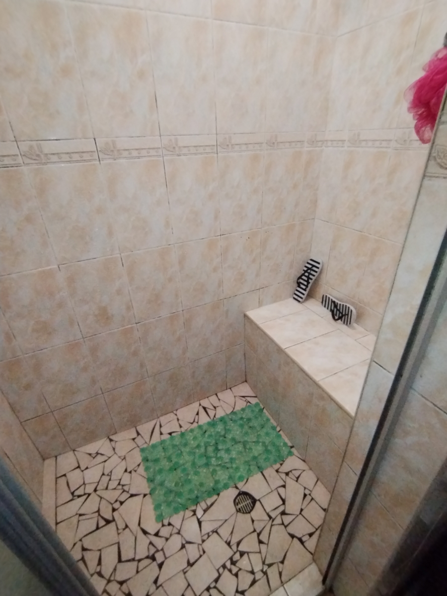 1 Bedroom Property for Sale in Amanzimtoti KwaZulu-Natal