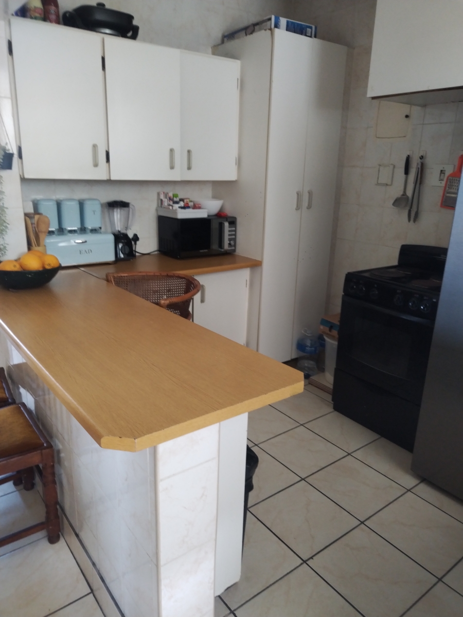 1 Bedroom Property for Sale in Amanzimtoti KwaZulu-Natal