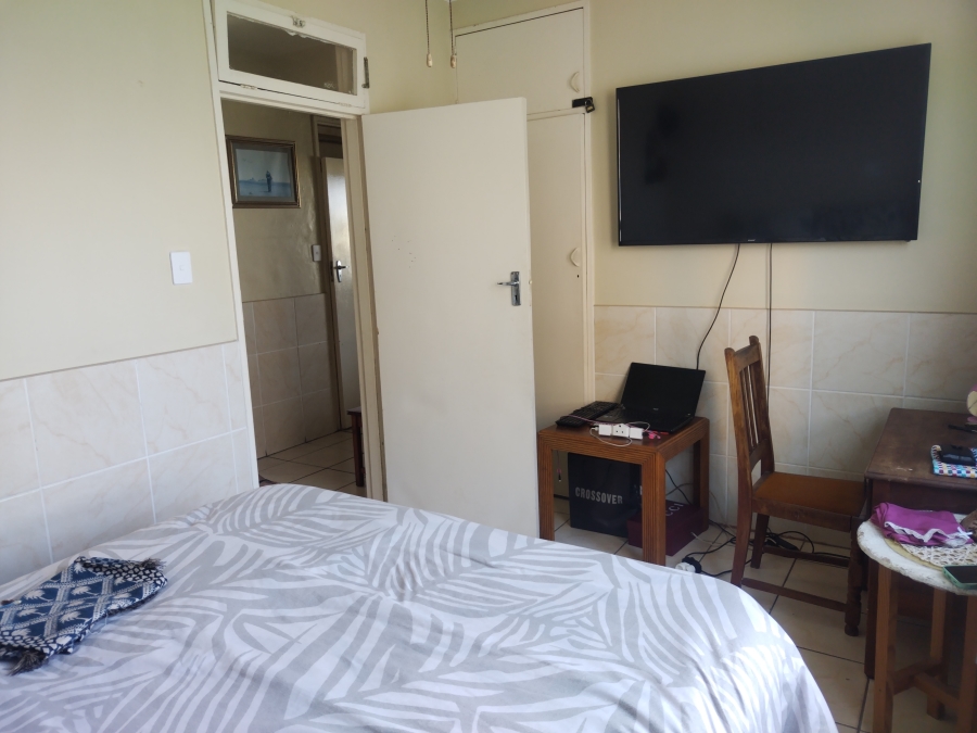 1 Bedroom Property for Sale in Amanzimtoti KwaZulu-Natal