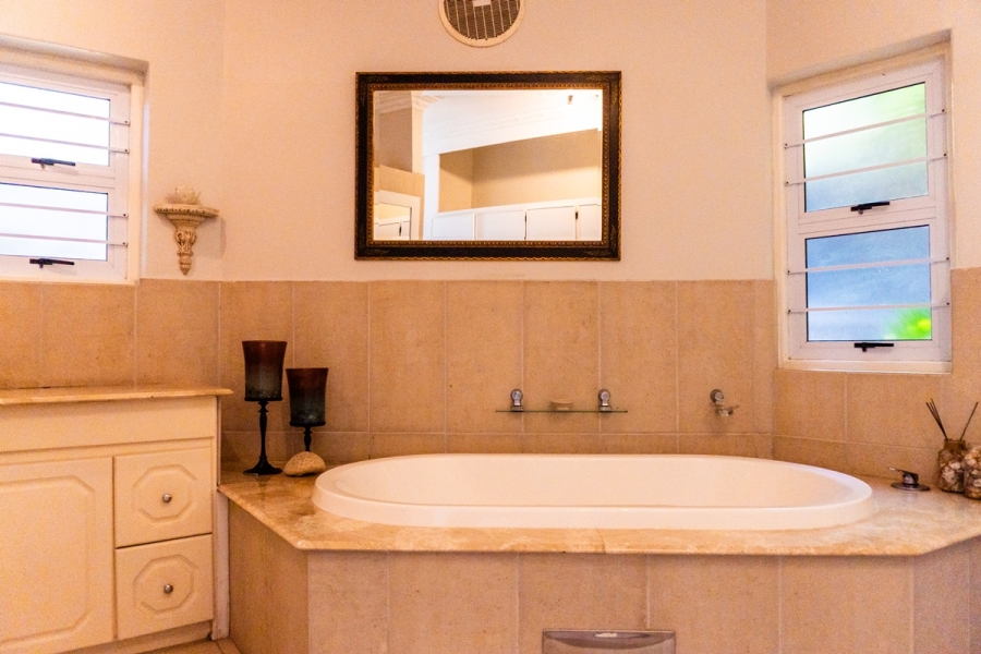 5 Bedroom Property for Sale in Zinkwazi Beach KwaZulu-Natal