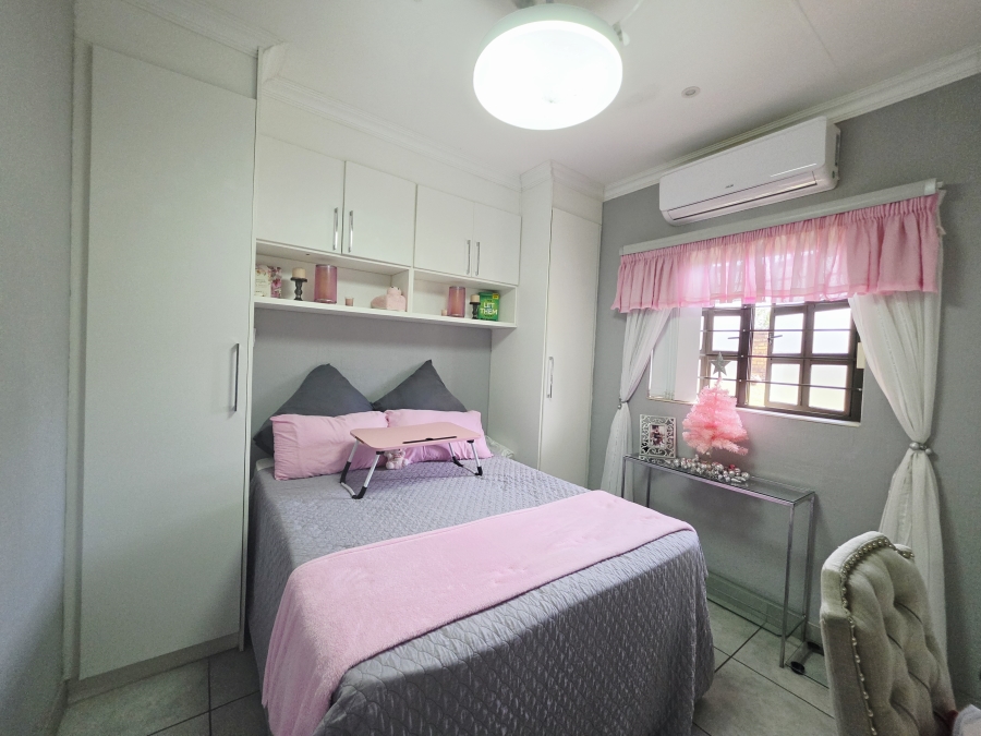2 Bedroom Property for Sale in Arboretum KwaZulu-Natal