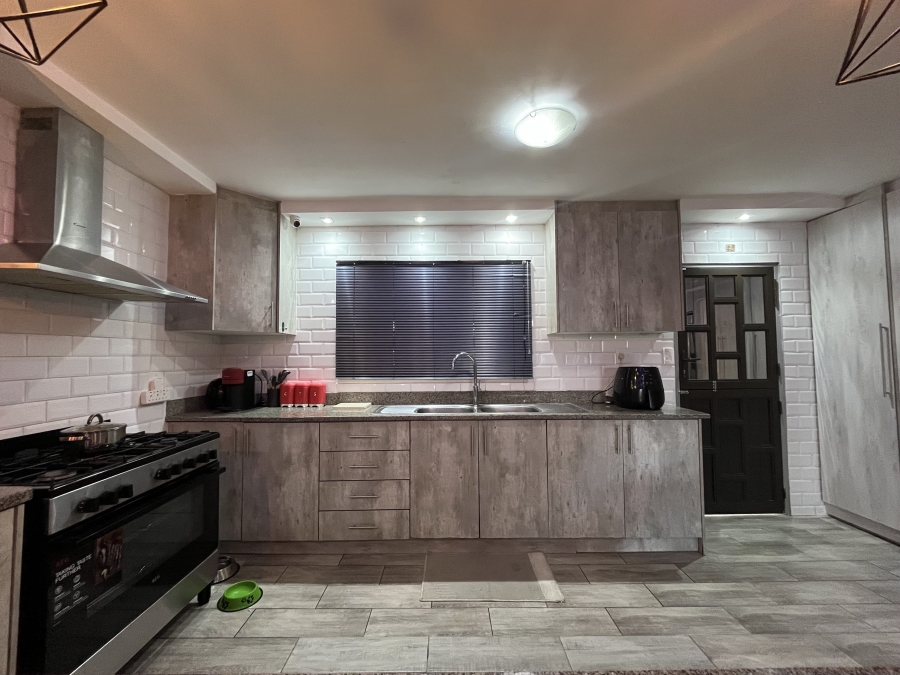 3 Bedroom Property for Sale in Sunford KwaZulu-Natal