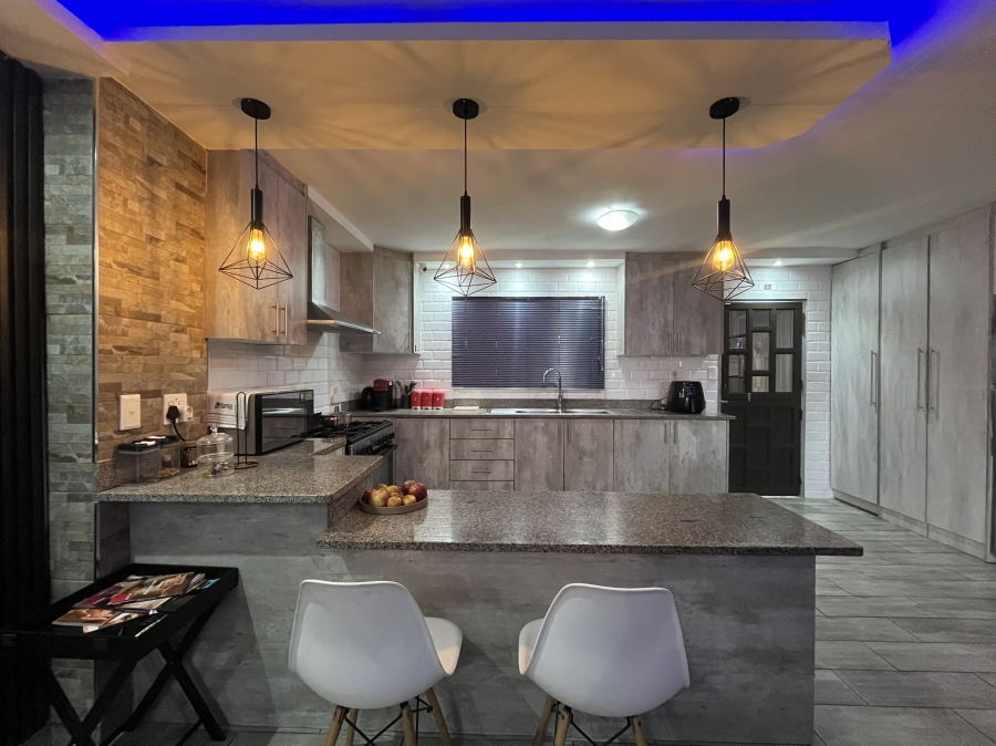 3 Bedroom Property for Sale in Sunford KwaZulu-Natal