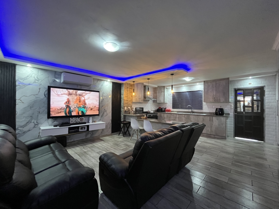 3 Bedroom Property for Sale in Sunford KwaZulu-Natal
