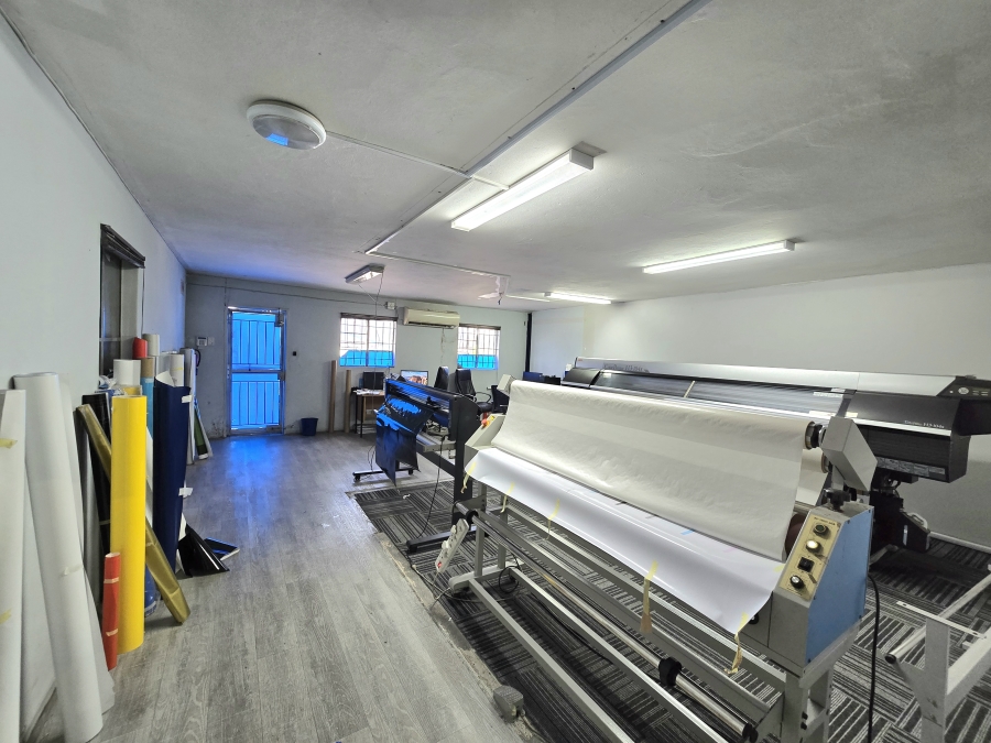 To Let Commercial Property for Rent in Westmead KwaZulu-Natal