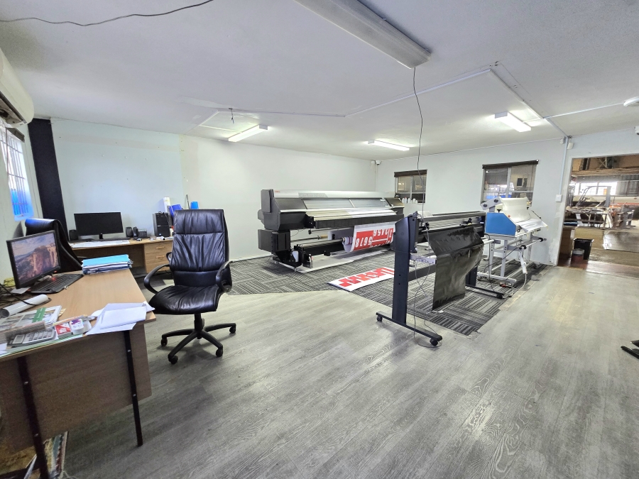 To Let Commercial Property for Rent in Westmead KwaZulu-Natal
