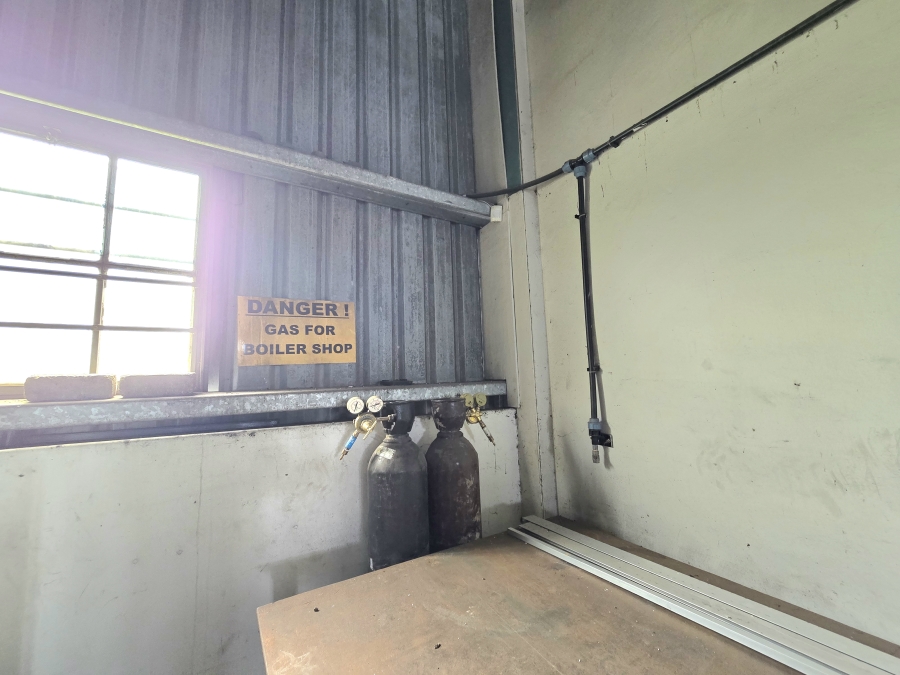 To Let Commercial Property for Rent in Westmead KwaZulu-Natal