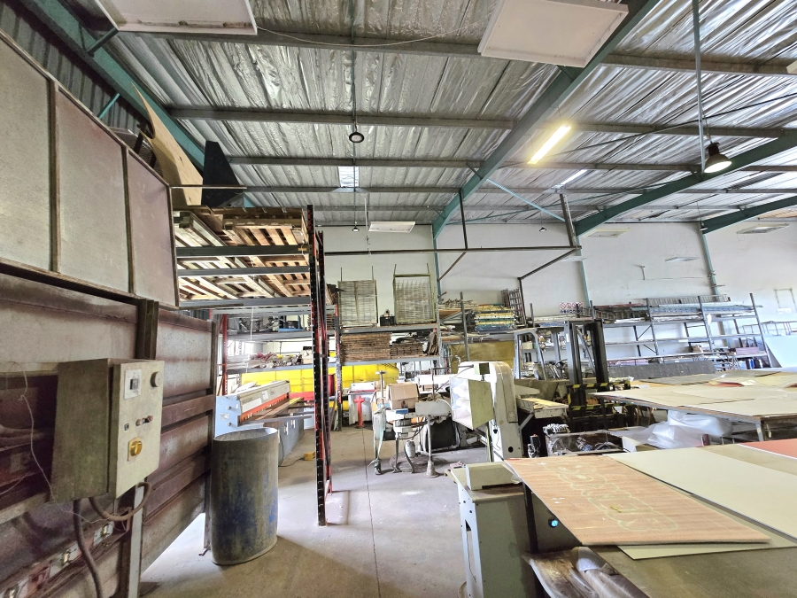 To Let Commercial Property for Rent in Westmead KwaZulu-Natal