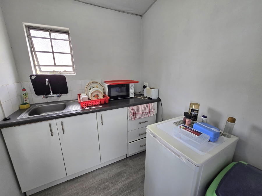 To Let Commercial Property for Rent in Westmead KwaZulu-Natal