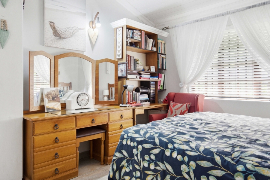 2 Bedroom Property for Sale in Amanzimtoti KwaZulu-Natal