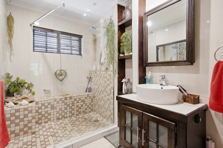 2 Bedroom Property for Sale in Amanzimtoti KwaZulu-Natal