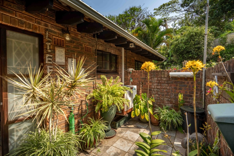 2 Bedroom Property for Sale in Amanzimtoti KwaZulu-Natal