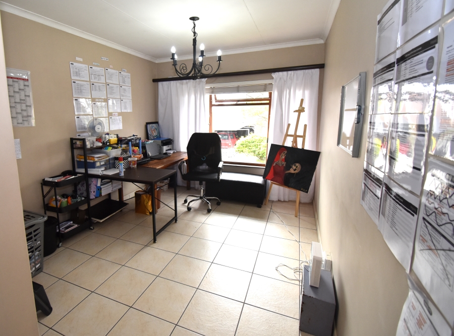 3 Bedroom Property for Sale in Hayfields KwaZulu-Natal