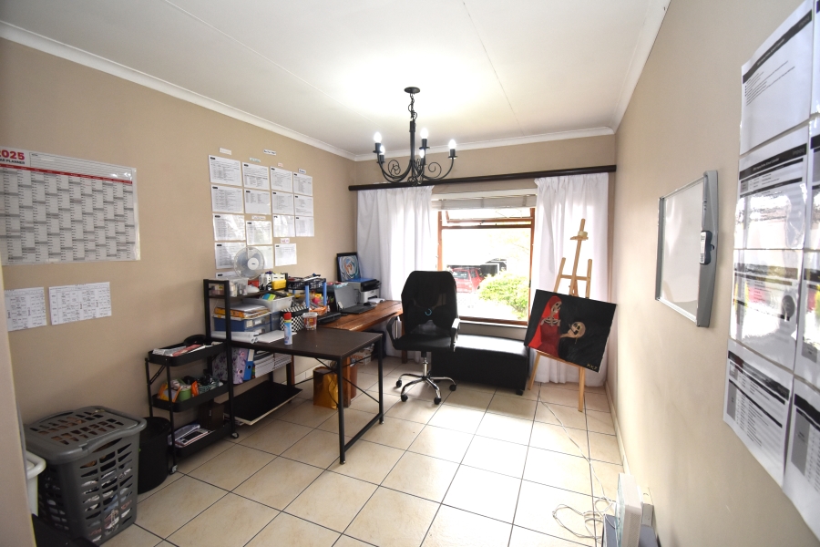 3 Bedroom Property for Sale in Hayfields KwaZulu-Natal