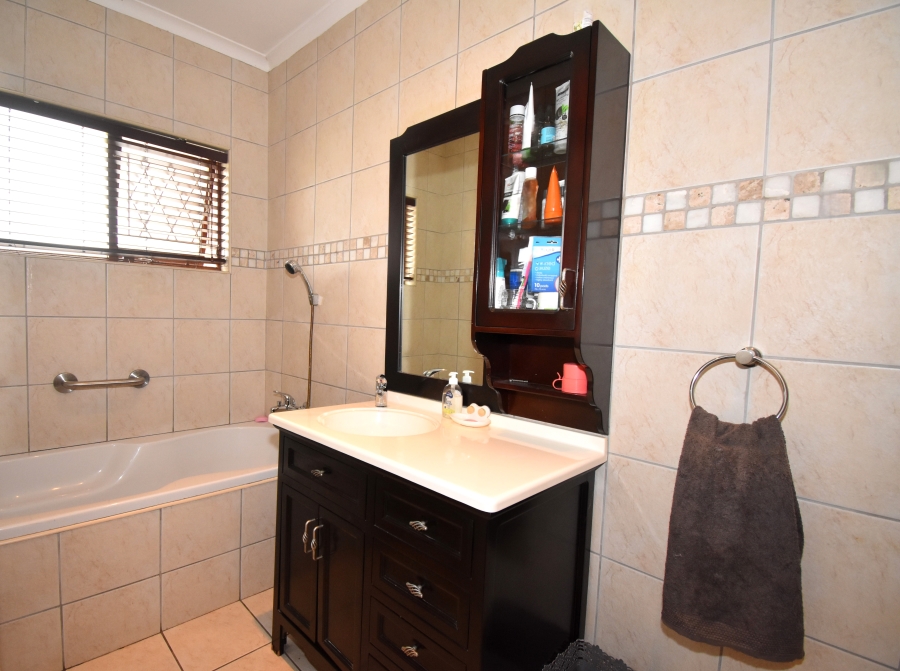 3 Bedroom Property for Sale in Hayfields KwaZulu-Natal