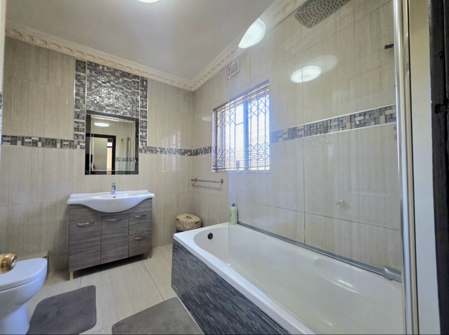 3 Bedroom Property for Sale in Isipingo Beach KwaZulu-Natal