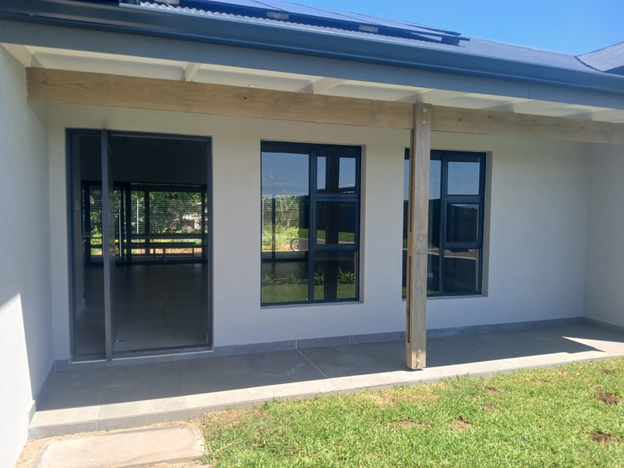 To Let 3 Bedroom Property for Rent in Zini River Estate KwaZulu-Natal