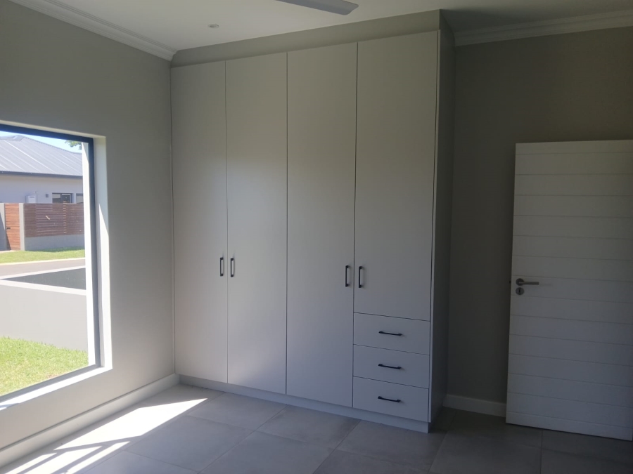 To Let 3 Bedroom Property for Rent in Zini River Estate KwaZulu-Natal