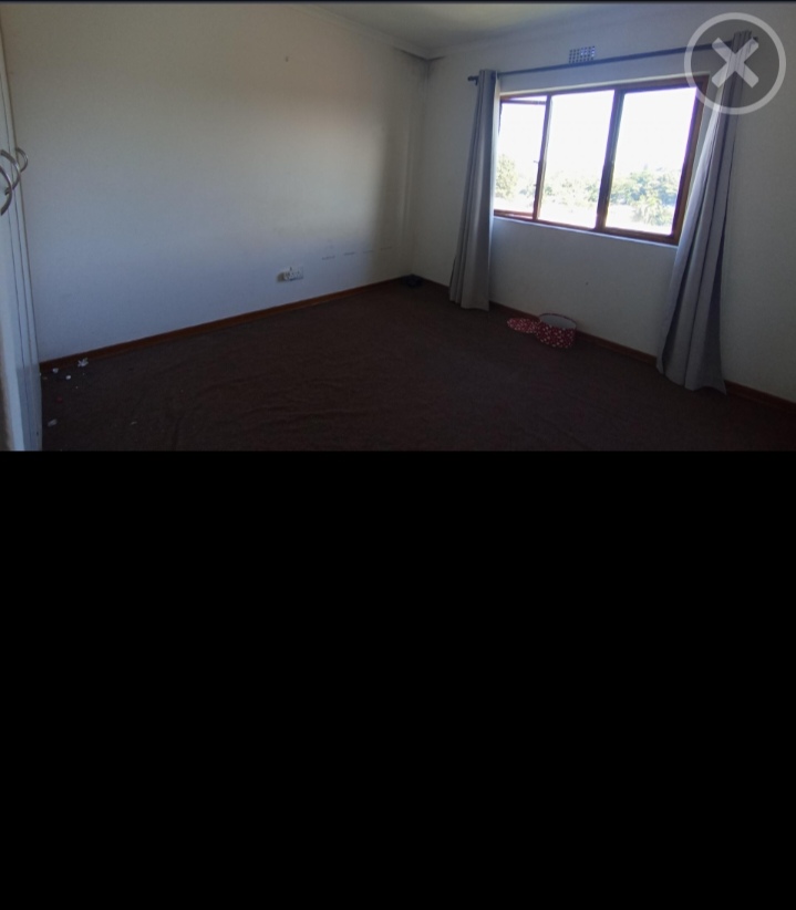 1 Bedroom Property for Sale in Bellair KwaZulu-Natal
