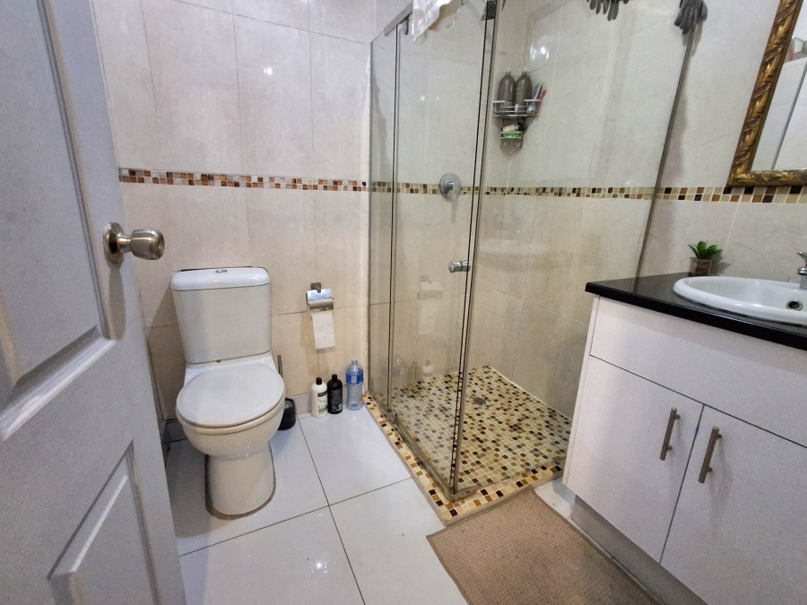4 Bedroom Property for Sale in Glenwood KwaZulu-Natal