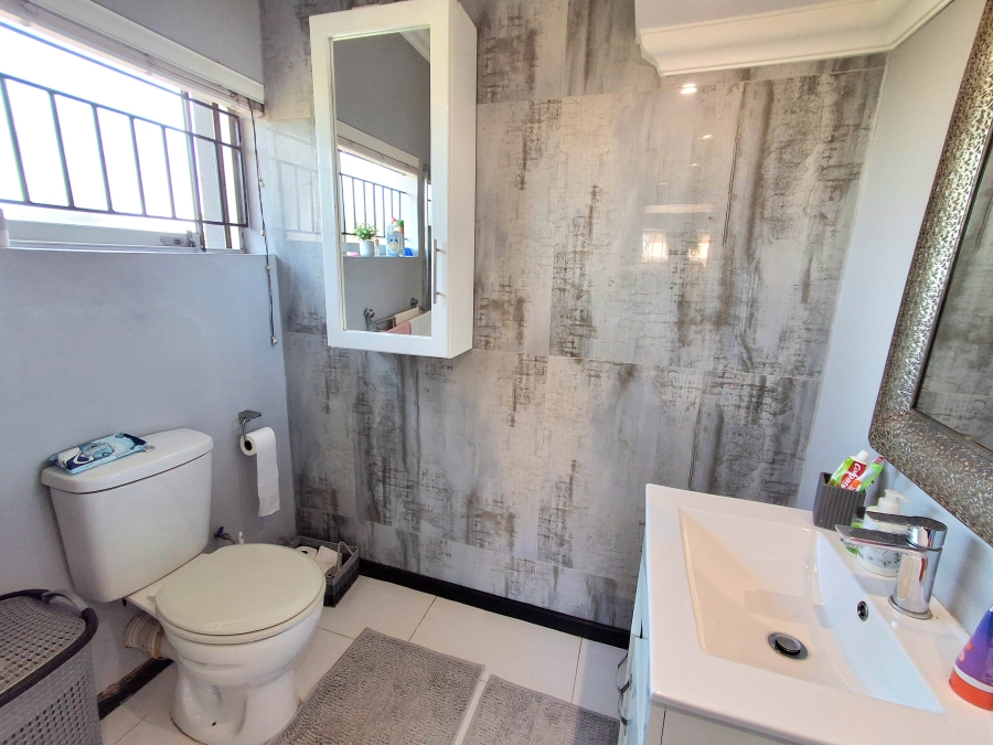 4 Bedroom Property for Sale in Glenwood KwaZulu-Natal