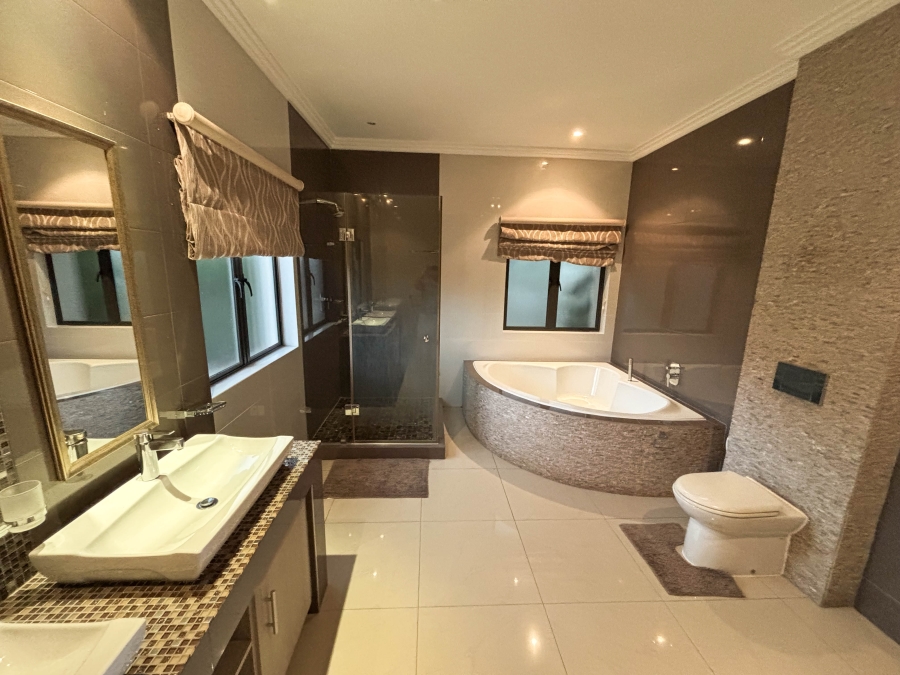 4 Bedroom Property for Sale in Hawaan Forest Estate KwaZulu-Natal