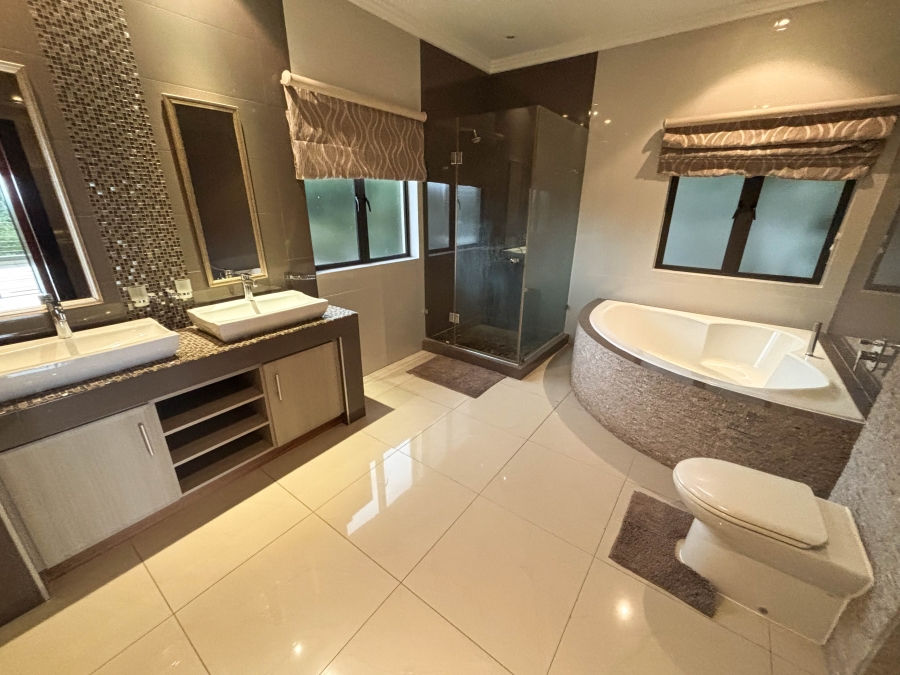 4 Bedroom Property for Sale in Hawaan Forest Estate KwaZulu-Natal