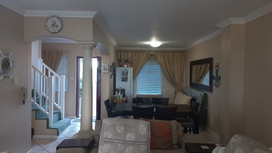 To Let 3 Bedroom Property for Rent in Umhlanga KwaZulu-Natal