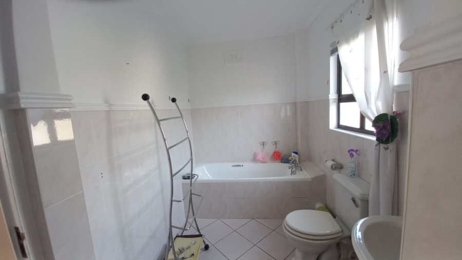 To Let 3 Bedroom Property for Rent in Umhlanga KwaZulu-Natal