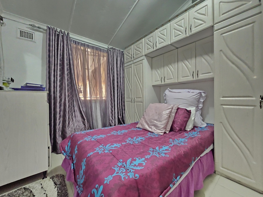 3 Bedroom Property for Sale in Stonebridge KwaZulu-Natal