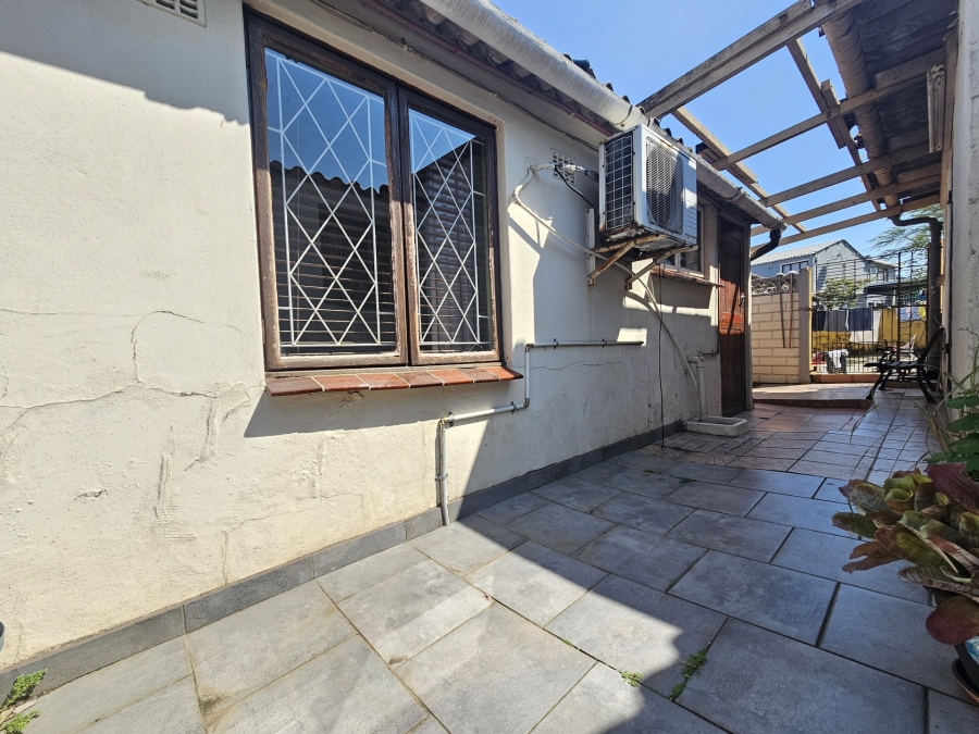 3 Bedroom Property for Sale in Stonebridge KwaZulu-Natal