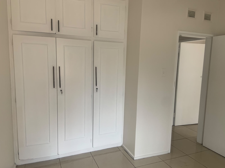 To Let 2 Bedroom Property for Rent in Fields Hill KwaZulu-Natal