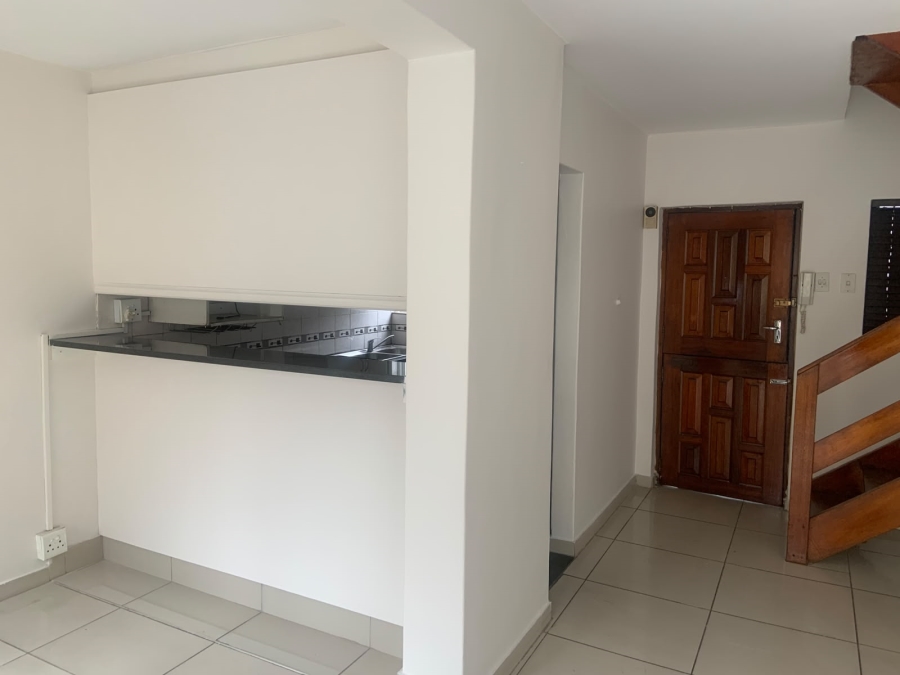 To Let 2 Bedroom Property for Rent in Fields Hill KwaZulu-Natal